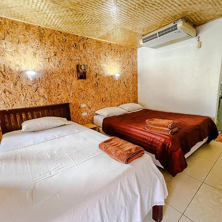 Lux Guesthouse Phi Phi-eilanden Buitenkant foto