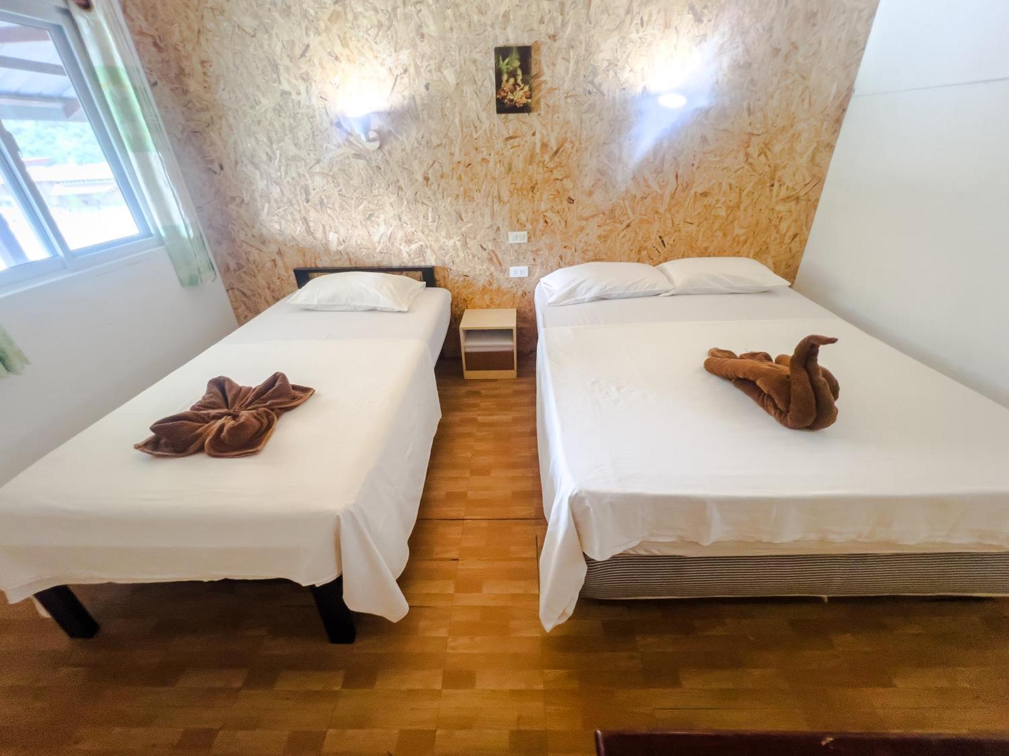 Lux Guesthouse Phi Phi-eilanden Buitenkant foto