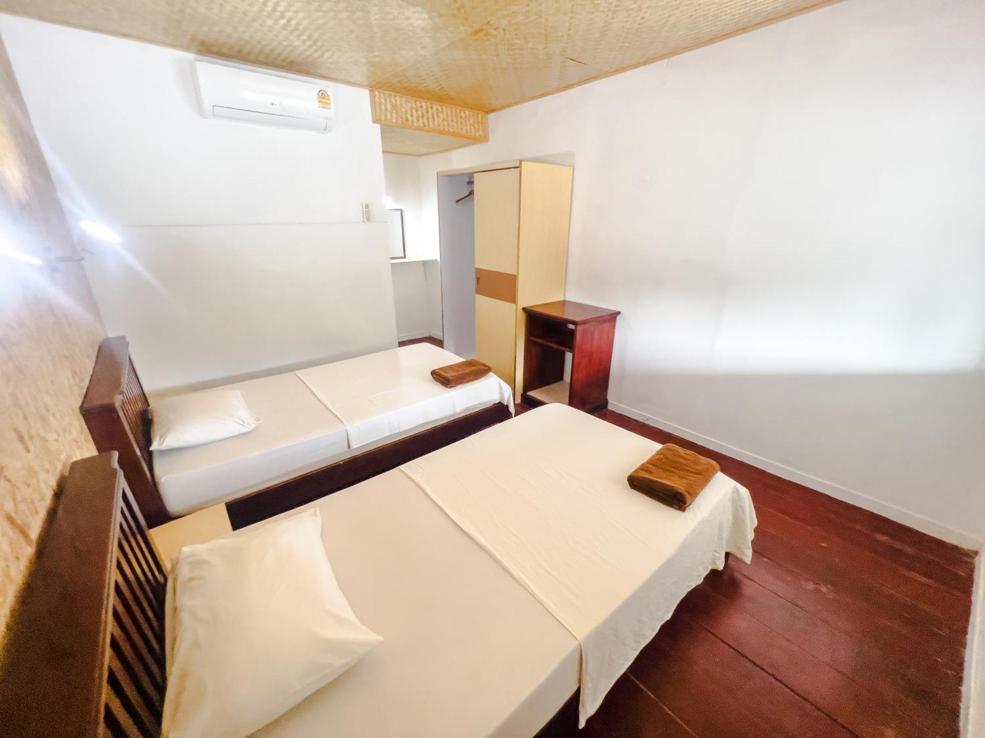 Lux Guesthouse Phi Phi-eilanden Buitenkant foto