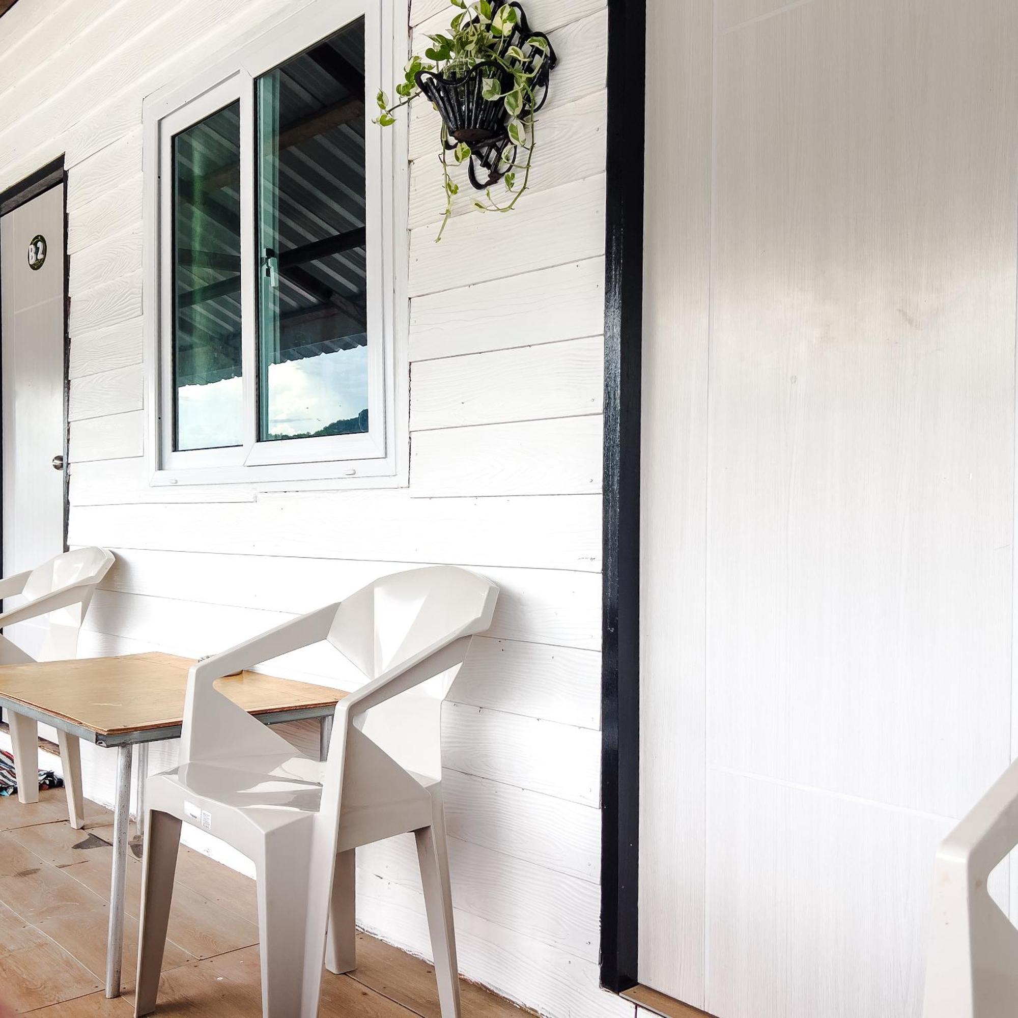 Lux Guesthouse Phi Phi-eilanden Buitenkant foto